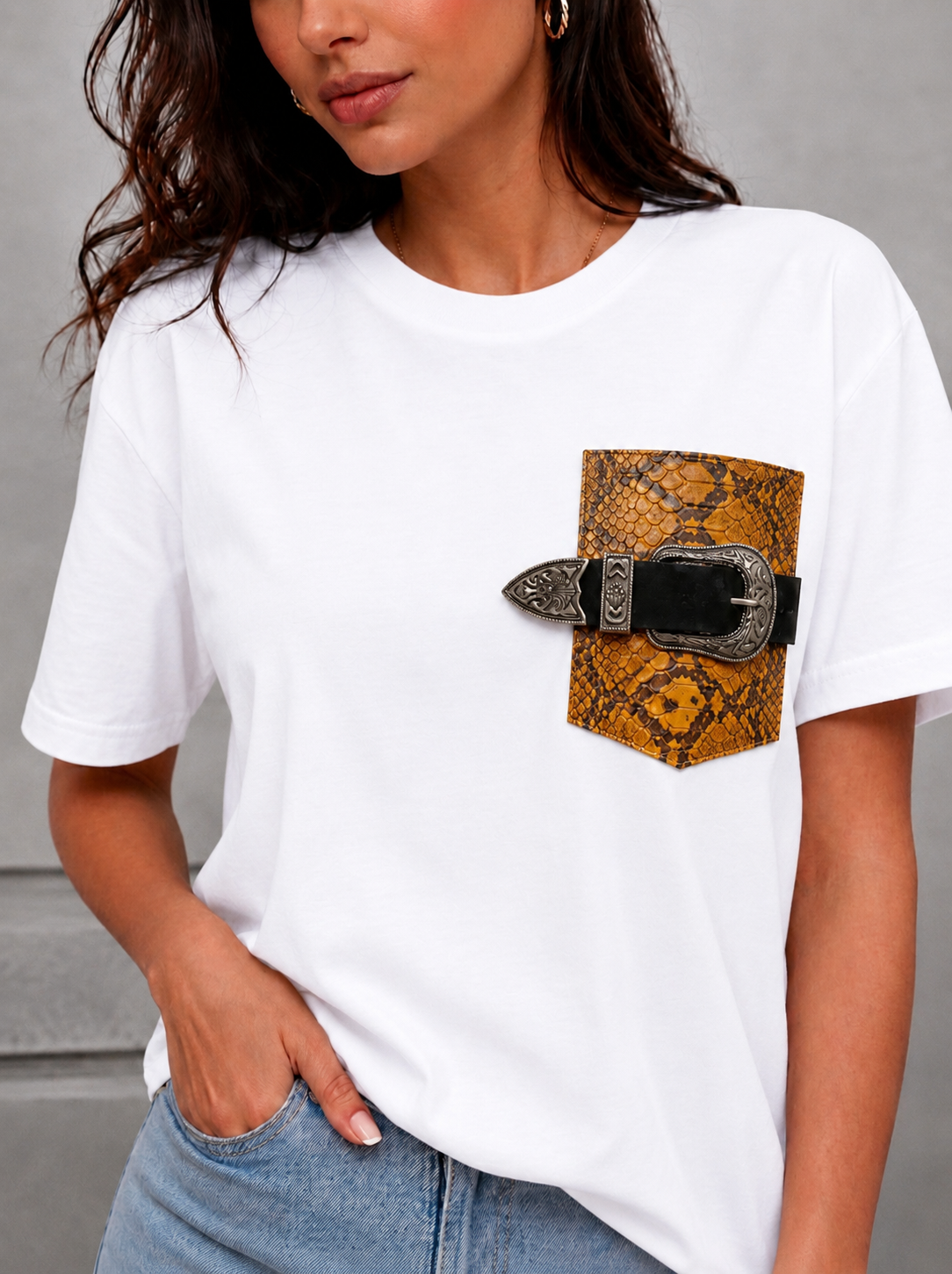 Eve T-shirt with Leather Pocket (White)