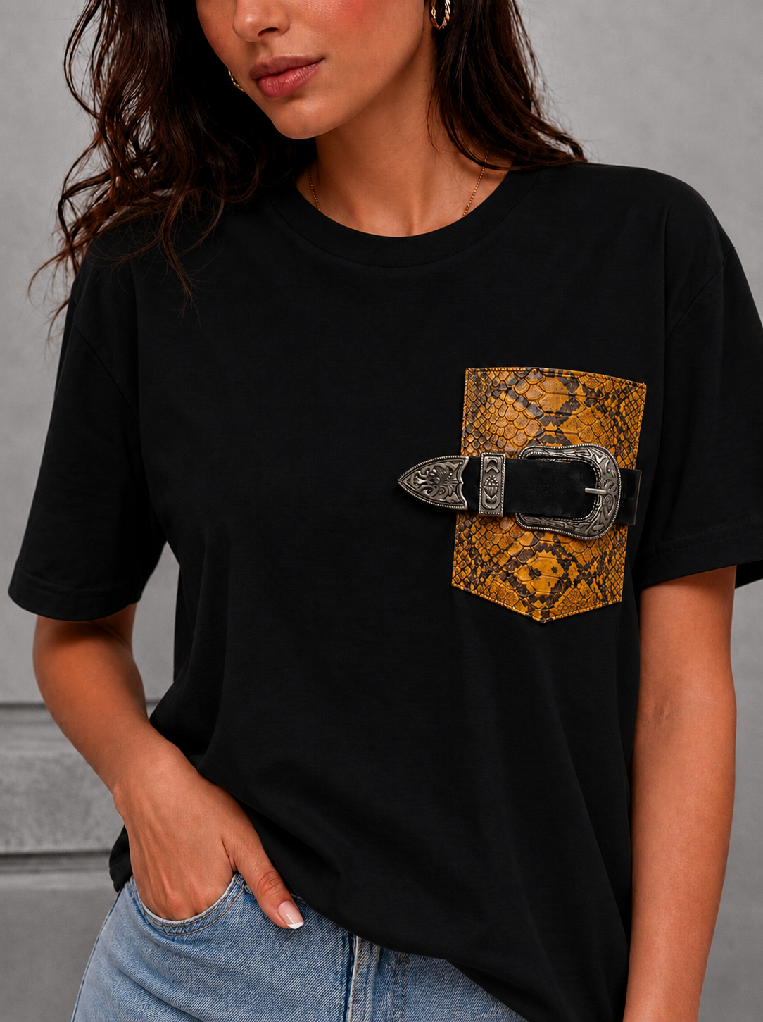 Eve T-shirt with Leather Pocket (Black)