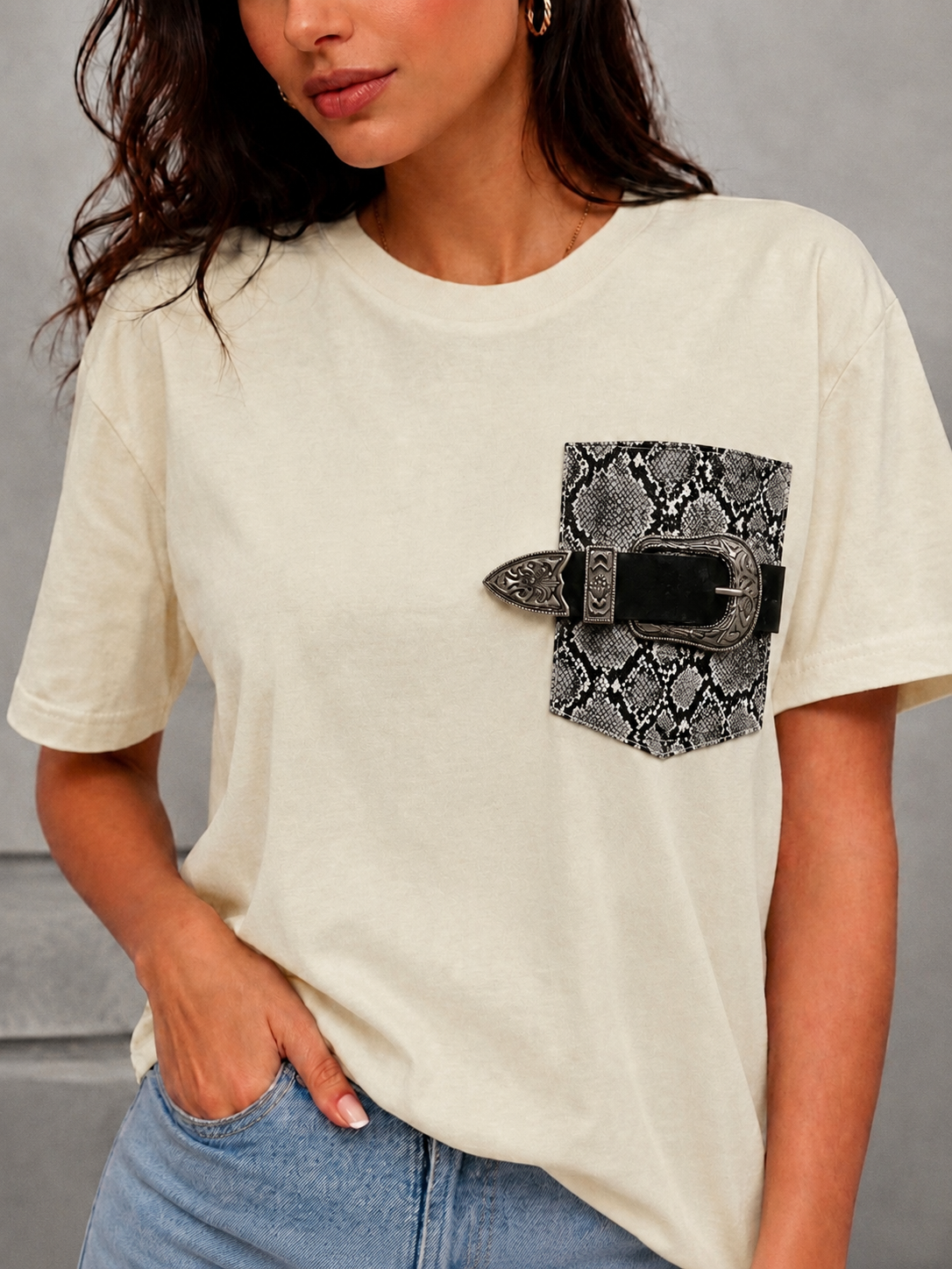 Eve T-shirt with Leather Pocket (Off-white)